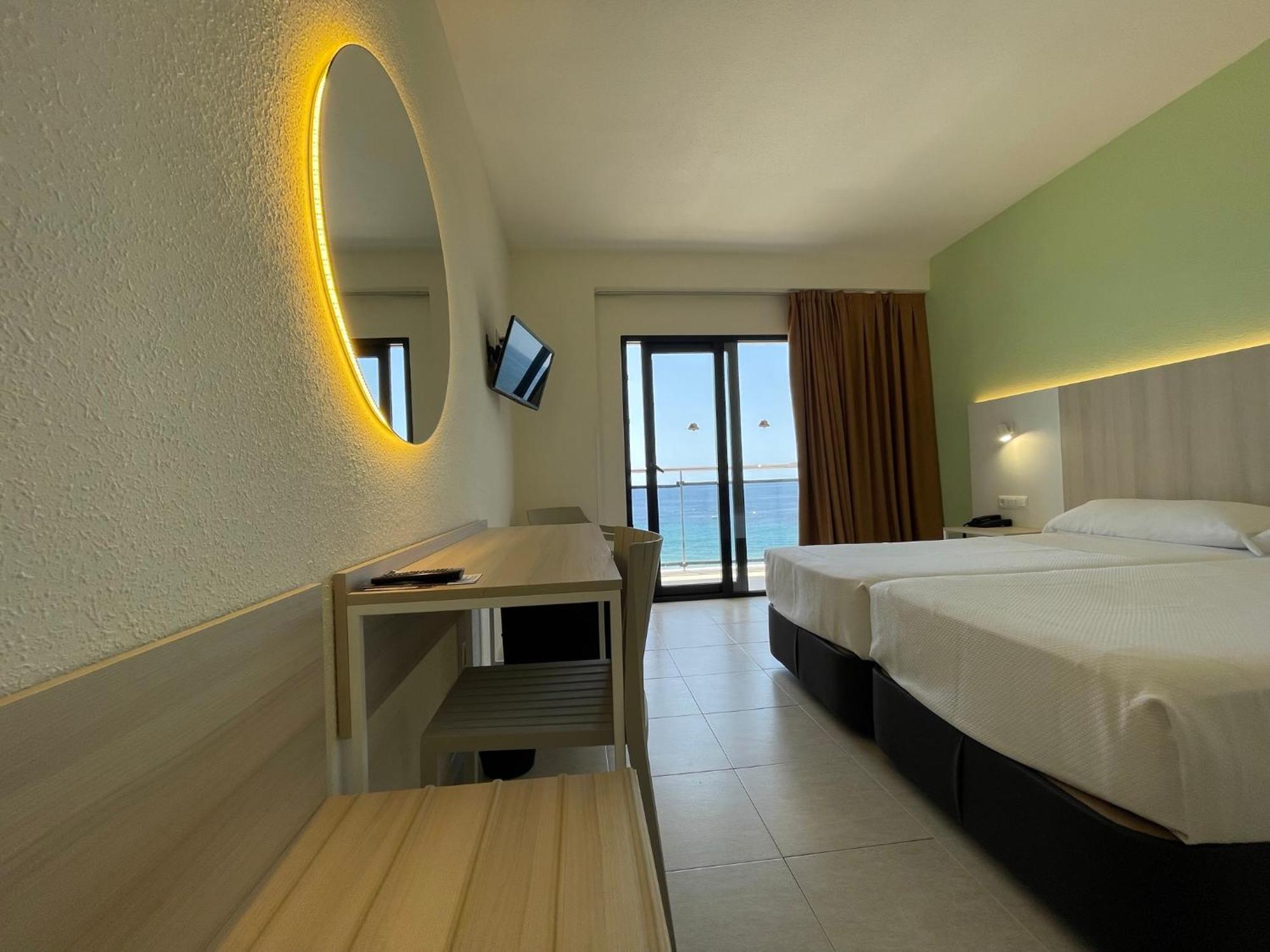 Hotel Marconi เบนิดอร์ม ภายนอก รูปภาพ