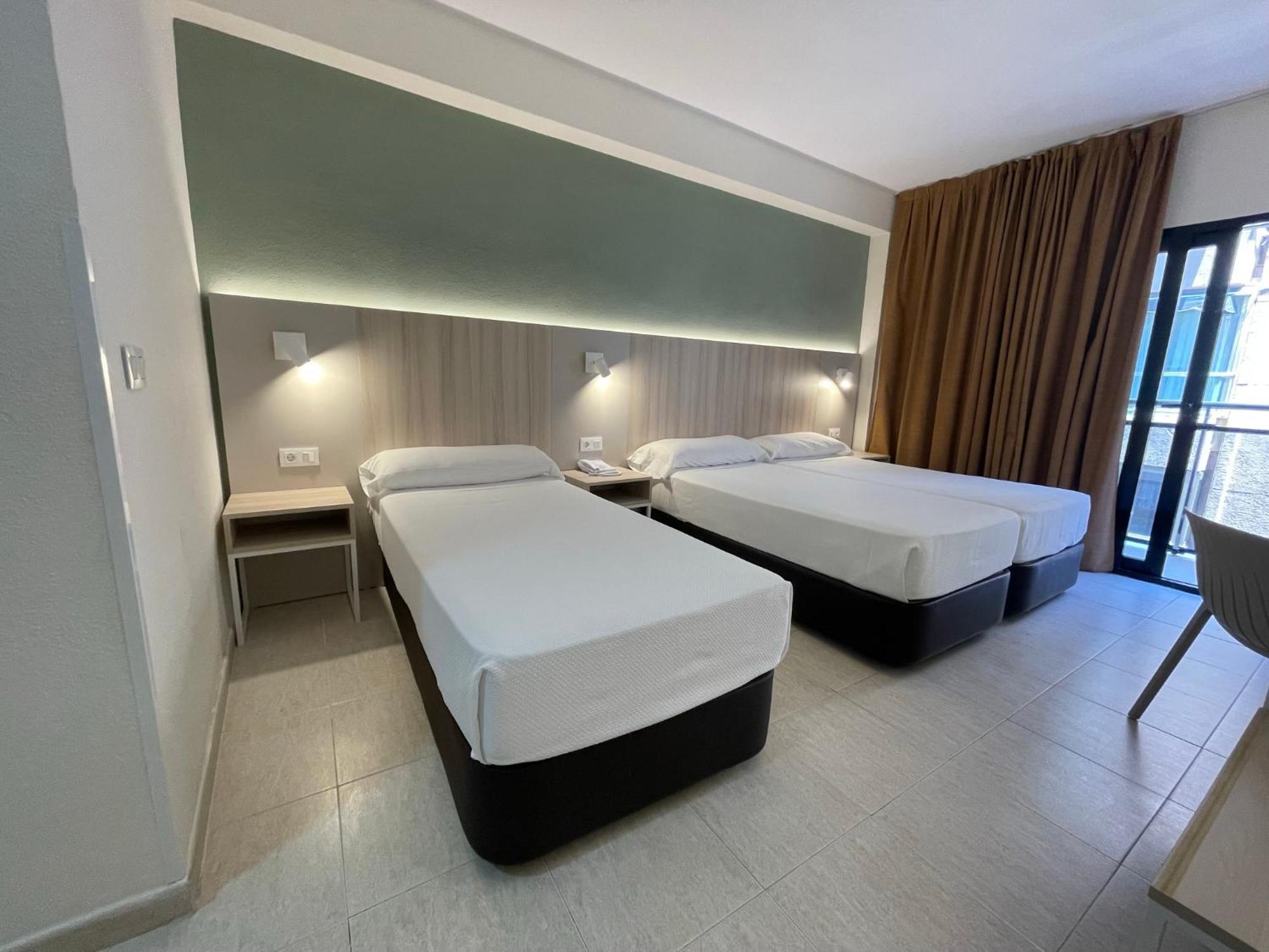 Hotel Marconi เบนิดอร์ม ภายนอก รูปภาพ