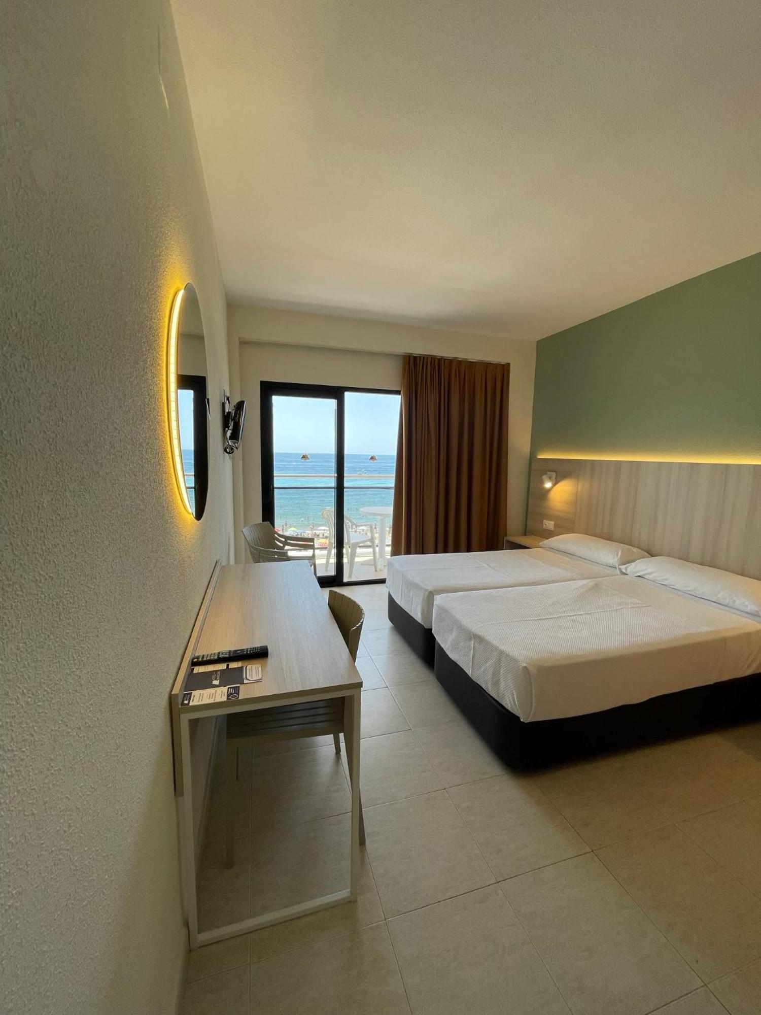 Hotel Marconi เบนิดอร์ม ภายนอก รูปภาพ