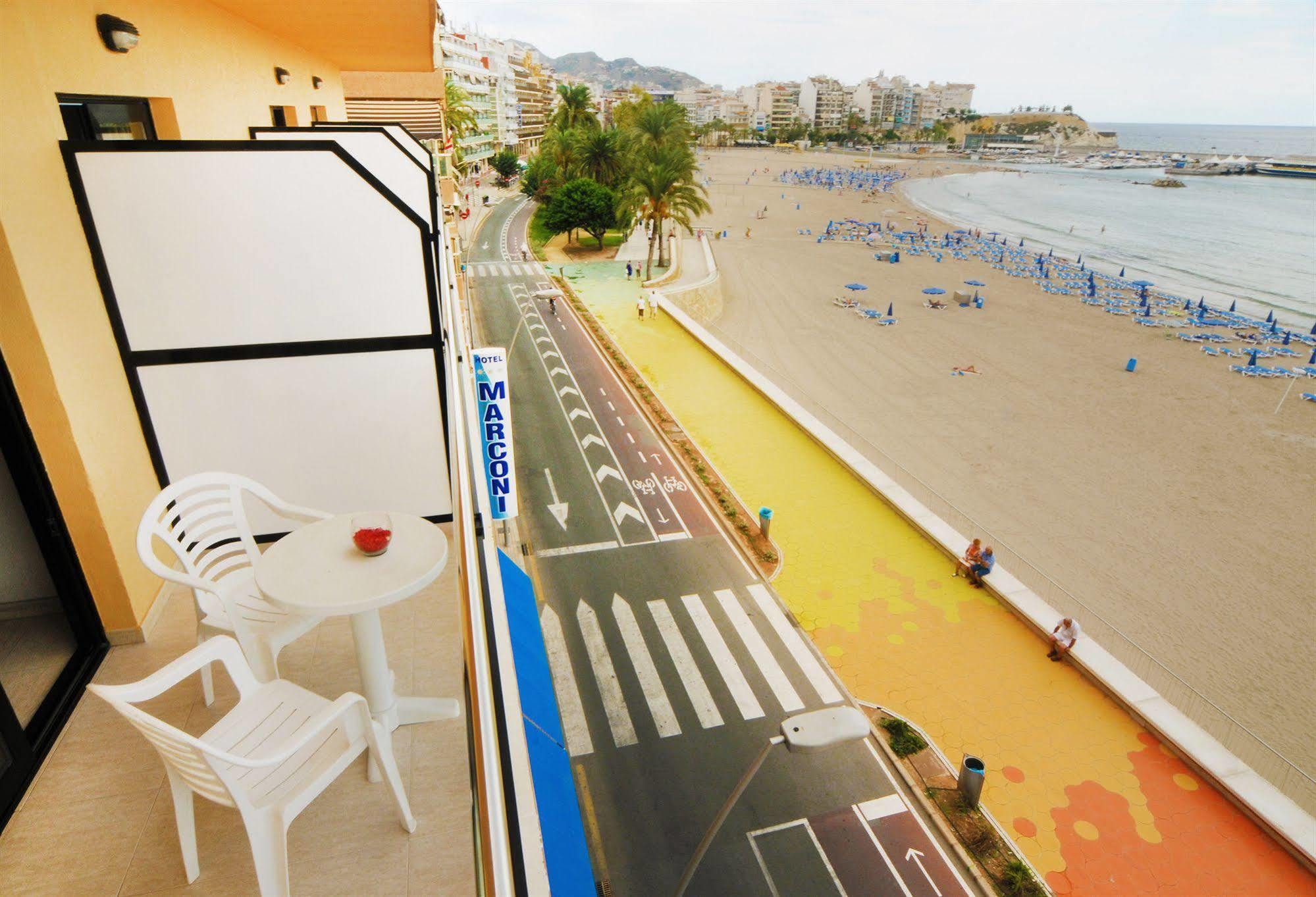Hotel Marconi เบนิดอร์ม ภายนอก รูปภาพ